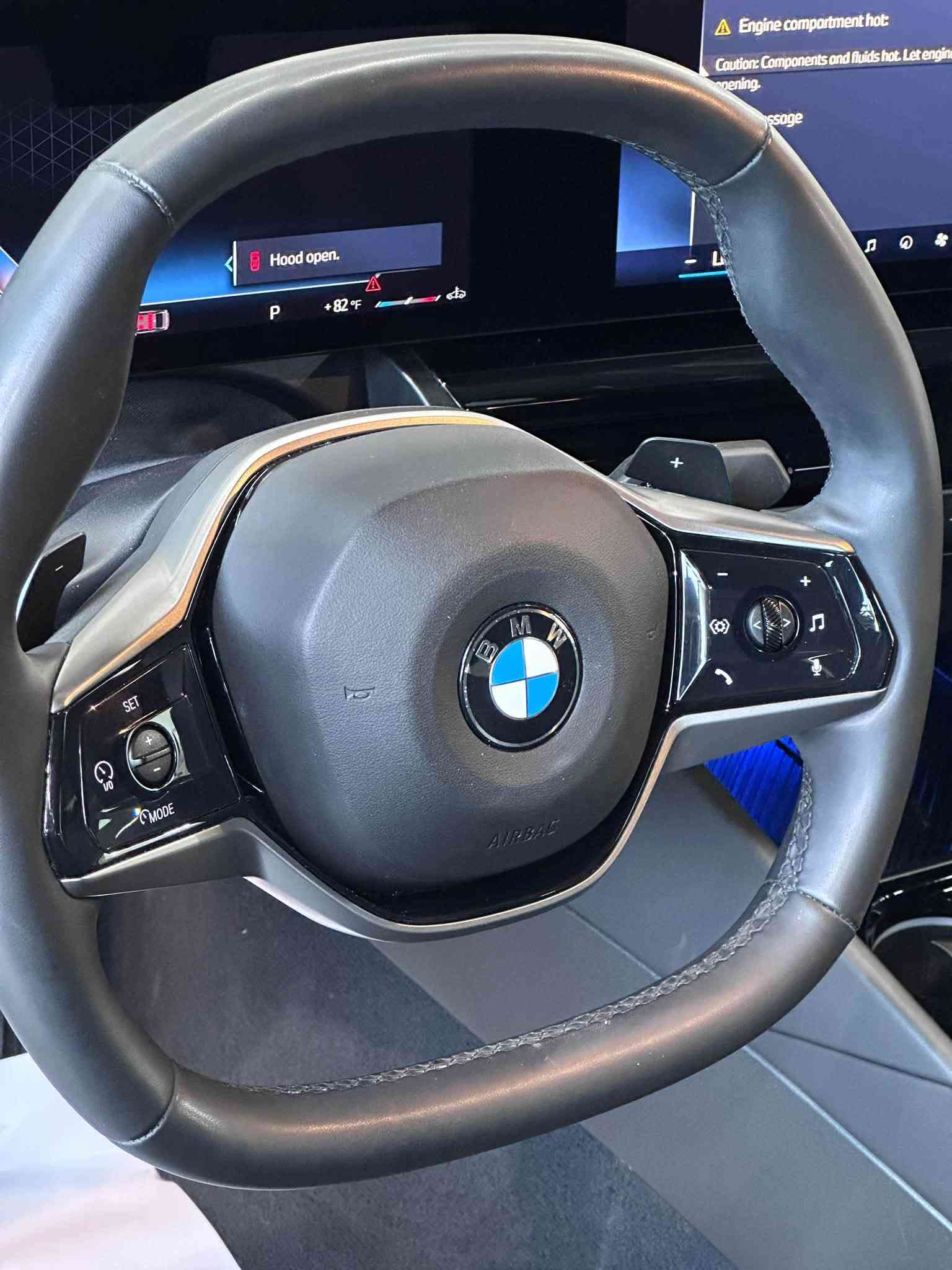 سلاام وعليكم ورحمه لله

2025✨

BMW 530i موديل 2024 (الجيل الجديد G60) - أسود ملوكي 🖤✨
أحدث جيل من الفئة الخامسة لـ BMW، يجمع بين الفخامة المطلقة، التكنولوجيا الحديثة والأداء القوي!
⚙️ المواصفات والميزات الأساسية:
 المحرك: 2.0L TwinPower Turbo (4 سلندر) مدعوم بنظام 48V Mild-Hybrid لتوفير ممتاز في استهلاك الوقود.  
 القوة: 255 حصان (255 hp) وعزم دوران 400 نيوتن متر.
 ناقل الحركة (الغير): أوتوماتيك 8 سرعات (Steptronic Sport).
 التصميم الخارجي: لون أسود ميتاليك لامع، شبك أمامي مميز بالكروم المات، إضاءة أوتوماتيكية ذكية Adaptive LED.  
 التكنولوجيا والأمان:
 نظام كاميرات 360 درجة (Surround View).  
 رادارات أمامية وخلفية مع أنظمة المساعدة على القيادة وتحديد المسار.
 الشاشة الشاشات المزدوجة المُنحنية (BMW Curved Display) بنظام iDrive 8.5 الحديث.
 عجلات (جنوط) أصلية قياس 19 إنش.  
📍 الموقع: معرض المجرة لتجارة السيارات (Al Majarah Car Trading)
☎️***********
