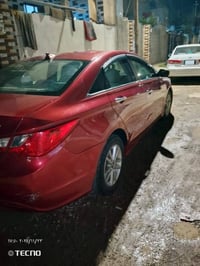 سياره البيع سوناتا موديل ٢٠١٣ وارد امريكي سعر ٨٠ وبيه مجال ٠٧٨٠٠٩٧٥٣٣٨...