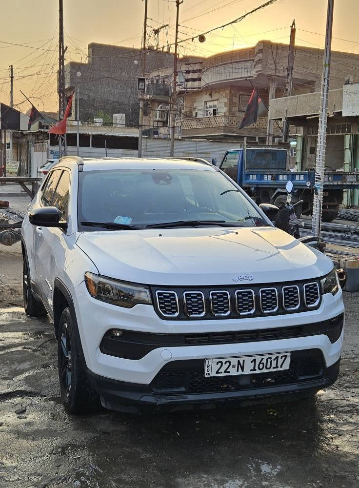 مرحبا اصدقائي بيع مستعجل بدون مراوس  جيب كومباس 2023 
حادثها جاملغ وبنيد شواصي سليمة صور الحادث موجودة
فول عدا البنوراما 
تحكم جهتين 
تبريد ثلج 
فور ويل 
مقاعد جلد مع كنتارا
محرك 2000 توربو 
دخول ذكي 
سستم صوت jbl
رادارات 360 
تحديد مسار و مثبت سرعة 
كامرة 360
شاشة كبيرة 
غرفتها جديدة جدا
نسبة نظافة الكشر 93%
ماشية 36 كيلو وليس ميل 
رقم مميز ❤️ 
شرط التحويل والوكالة والغرامات 
تايرات جدد صدر جديد كفالة عامة من كلشي بدون مصرف الف دينار السعر 145 قفل  مكانها بغداد شعب شارع الصحة *********** بغداد, العراق
