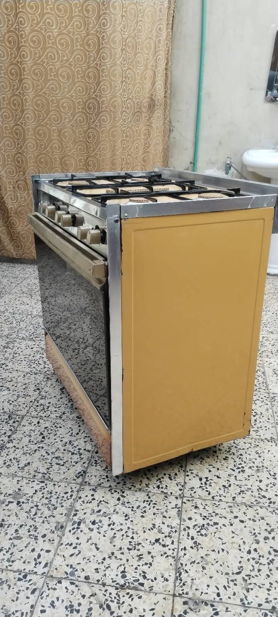 طباخ عشتار اصفر نار زرقاء فرن شغال فوك وجوه للتواصل ***********
