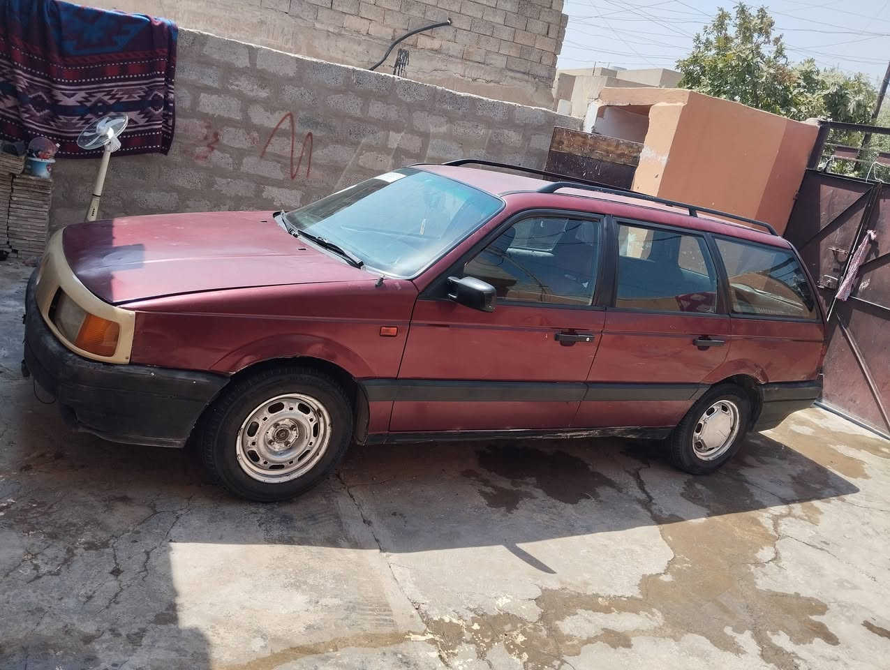 السلام عليكم سياره للبيع موديل 1992 رقم اخضر شرط التحويل ***********
