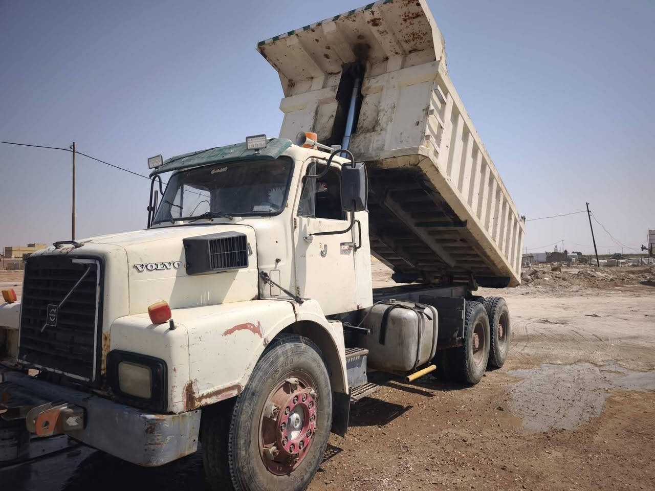 فالفو موديل ٨٩
كير مال البي
مكينه وحداديه نظيفه
سنويه ل ٢٠٣٠
تايرات نظيفه
 رقم واسط
***********
