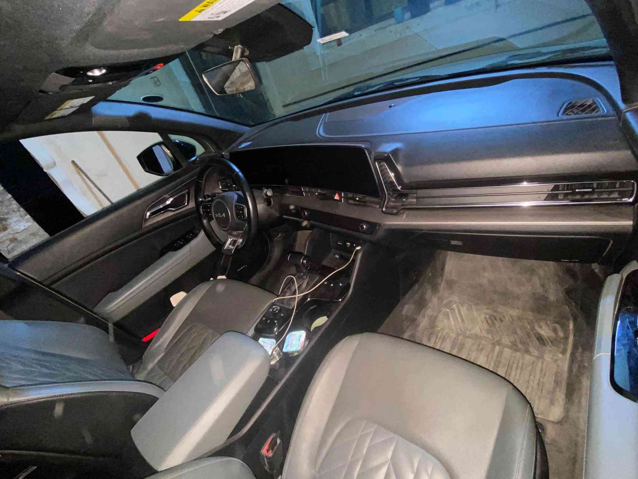 :

🚘 للبيع كيا سبورتاج أمريكي 2023 – فول مواصفات 🔥

✨ الموديل: كيا سبورتاج 2023 محرك 2400 جئ دي اي  بانزين عادي اومحسن تشتغل عادي بدون دوانز مساقا 
🇺🇸 المصدر: وارد أمريكي
⭐ الفئة: فول مواصفات
📅 سنة الصنع: 2023
🛠️ الحالة: نظيفة جداً
❄️ تكييف قطعتين
📺 شاشة ومواصفات تكنولوجية شاشه كبيره فتحة سقف بانوراما باب الجنطه بصمه
📷 كاميرات وحساسات
🔑 تشغيل بصمة / دخول ذكي تشغيل عن بعد
⚡ مواصفات كاملة حسب الفئة

السيارة جاهزة للاستخدام، وتفاصيل الفحص والحادث جاملغ الخلفي موضحة للمشتري بكل شفافية.

💰 السعر: [السعر  دفترين وخمس مائة ] وبيها مجال
📍 الموقع: [المحموديه ]
📞 للاستفسار: [رقم الهاتف ***********
