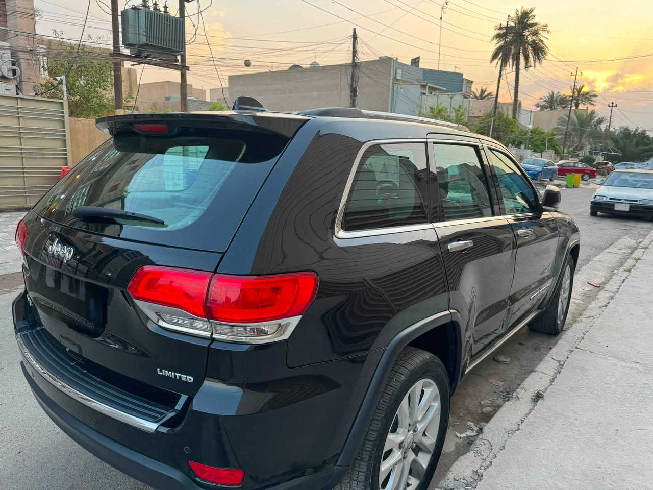البيع جيب كراند شيروكي موديل ٢٠١٧  مواصفات خليجي ماشيه ١٣٧ الف كيلو فول مواصفات
السعر ٢١٥ 
***********
