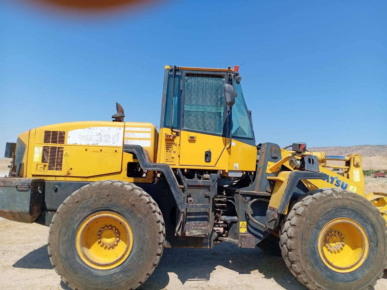 شفل كوماتسو 320 للبيع
الموديل / الماركة: كوماتسو (Komatsu WA320)
الحالة: شغال وبحالة ممتازة وجاهز للعمل مباشرةً.
المكان: العراق
السعر: (دفترين و70 ورقة))
للتواصل والاستفسار: (***********)
