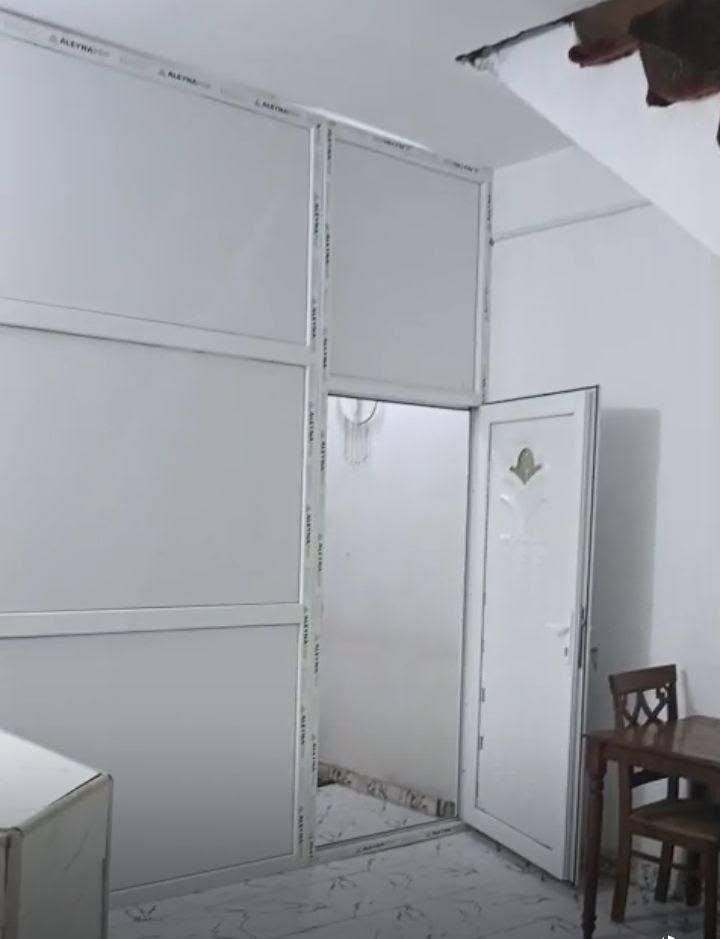دار للبيع المساحه 100متر 
طابقين الطابق الاول جاهز من كلشي
الطابق الثاني عوزه فقط لبخ بورك
قريب ع مدرسه ابتدائيه 
العنوان شارع كربلاء نجف عمود 130 شارع الاكاديميه مال الشرطه يبعد عن شارع كربلاء 500متر
السعر 35وبي مجال 
بيع مستعجل
***********
