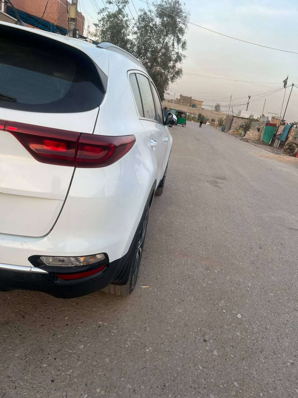 يا الله.   كيا. اسبورتج.  خليجي 
ميدل.  2019
داخل مشمشي  كفاله عامه.  وسياره خير من الله جديده 
 مشيه70 حقيقي. سياره خير من الله ***********

نص مكتوب في الصور:
- ٦:٣٥
- اليوم
- ٦:٣٢ م
- كل الصور
- حبة
- اليوم ٦:٣٣ م كل الصور