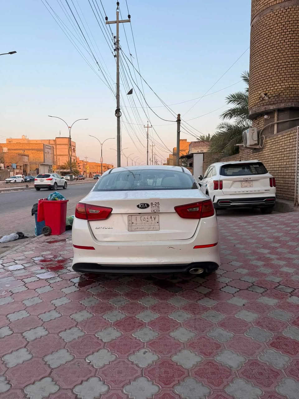 السلام عليكم كيه اوبتيمه موديل ١٥ السياره خليجي كفاله عامه السياره حلوه ونضيفه مواصفات شفتات بل ستيرن كشن كهربائي قطعتين تبريد سياره حلوه ومامتعوبه على ايدنه ويل كب حلو لايتات ام الد الامامي والخلفي سياره نضيفه وبل عافيه على الي ياخذه تفاصيل اكثر اتصل على الرقم ***********
