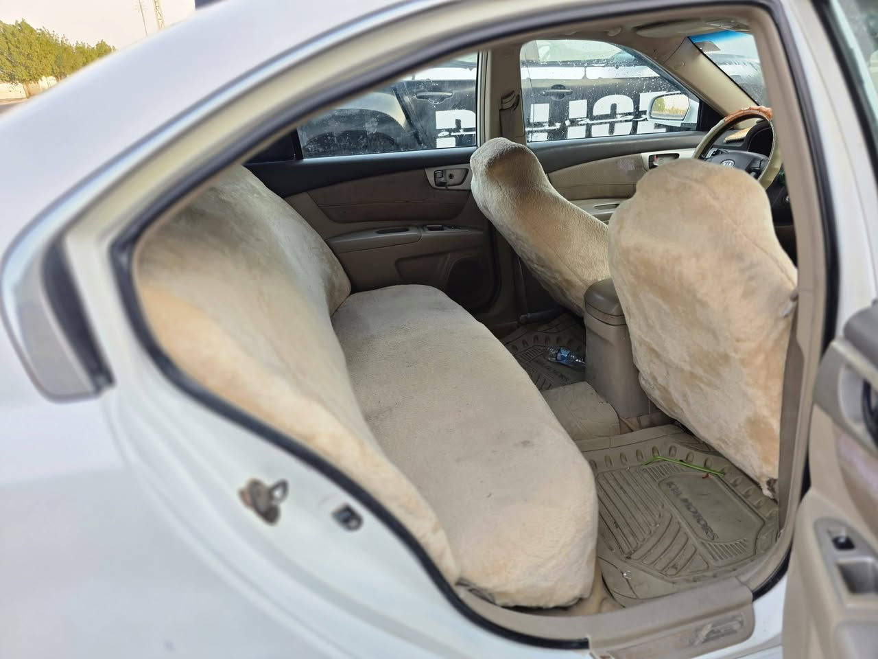 السلام عليكم سياره ابتيمه وارد امريكي مكينه  2400موديل 2006سياره جاهزه تخم تاير باتري جديد تبريد سياره سعر 100 بيه مجال بسمي سياره عليه ادامه كامله ما تحتاج الف ذب عليه مكان البدير رقم ***********
