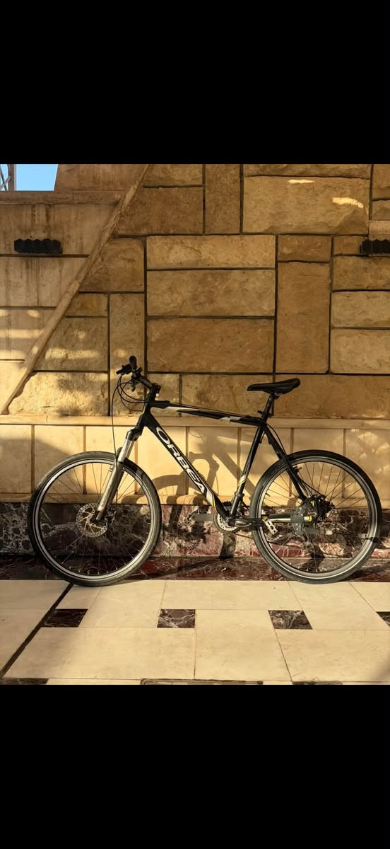 السلام عليكم
للبيع ORBEA🌟
حجم الفريم XL
حجم التاير 26 
دبل امامي SR SUNTOUR 
سستم اسيرا 8x3

السعر 225 الف🌟
للتواصل/***********☎️
مكاني بغداد زيونة 710📍
متوفر توصيل جميع انحاء العراق🚚
