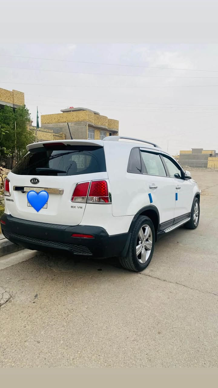سورنتو وارد كندي ابيض صدفي بغداد ٢٠١٣
محرك ٦ سلندر  

حرة  ب اسمي وسنوية جديد   لحد ٢٠٢٧

السيارة رش هلال جاملغ الخلفي فقط ضربه واردها

كير + مكينة كفالة  ايضا شرط الفحص  

مواصفاتها معروفة للجناية

فول بصمه + بانورما تبريد سبع قطع مري جانبية كهربائيه 

منضومة زنون اصليةحتى البلوجكترات زنون 

وبيه سونار كامل للسياره

واسط الكوت

للتواصل واتساب او اتصال 

غير متواجد ع خاص 

***********

***********
