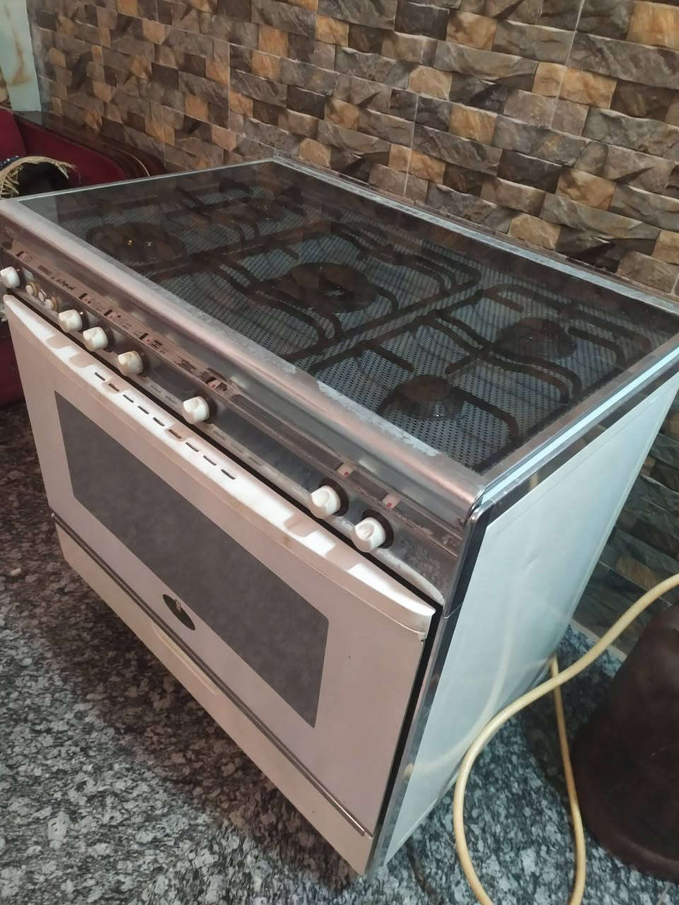 السلام عليكم طباخ مصري كريازي للبيع خمس مشاعل نضيف جدا تجي تفحص وتاخذ داخل خارج نضيف درجه اولى كل نقص مابي العنوان بابل مركز السعر خاص او تتصل عل رقم ***********
