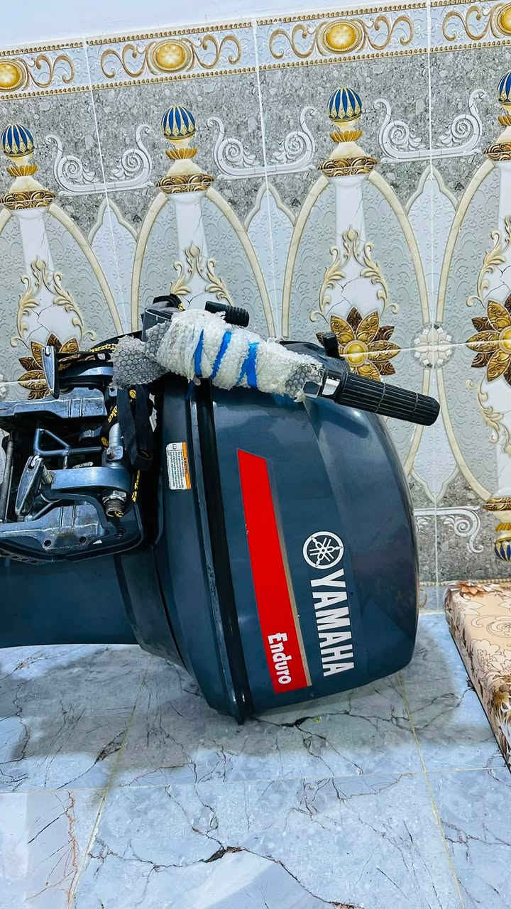 مكينه يوماها ياباني الاصلي 40 حصان نظافه100‎%‎ اسبانه ما محطوط عليه تشتغل سلف وحبل     موديل 2017 

سعر 28 ورقه وبيها مجال معه بلم نظيف. 

التواصل مراسله الصفحه 

رقم الهاتف ‭***********‬
