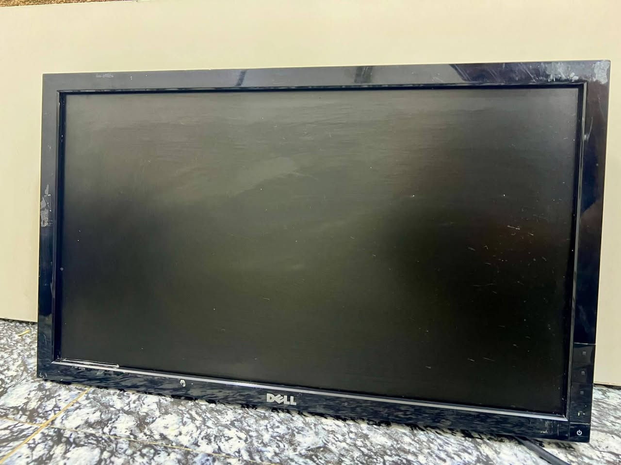 السلام عليكم بلازمة نوع DELL ترهم للكامرات وللحاسبات حجمها صغير سعرها30 

بلازمة نوع HYUNDAI حجم 32 بيها مثل الضربة خفيفة كلش ممبينه اله تركز كلش سعرها40

مكاني كوت حي الجامعة
رقمي *********** دهل اوران, واسط
