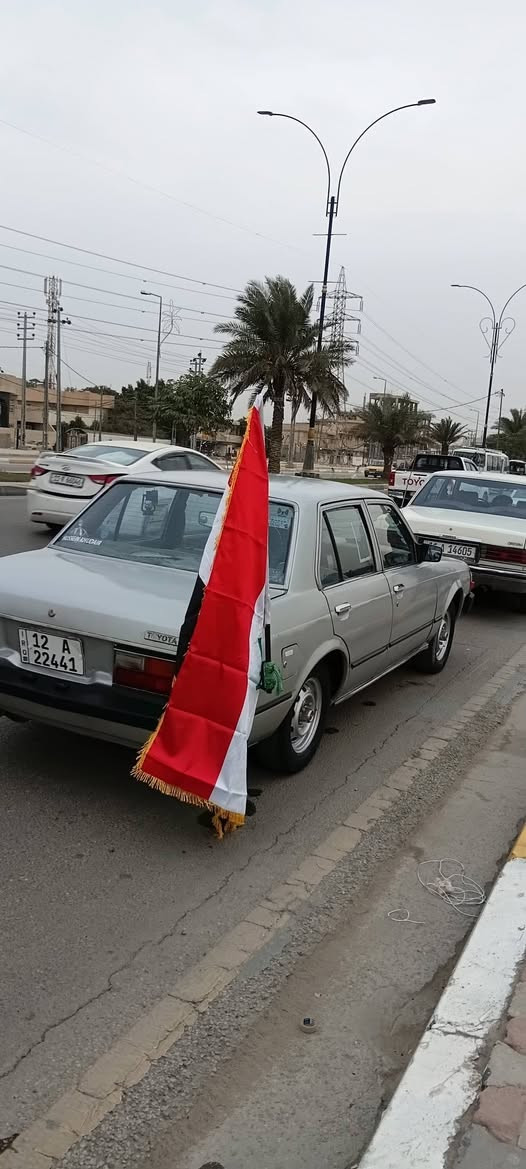 كرونا مديل ٨١  لون رصاصي محرك ١٨٠٠ والكير مكفولات نضيفه وجاهزة سعر ٣٥ وبيه مجال لطيبين المكان كربلاء ***********
