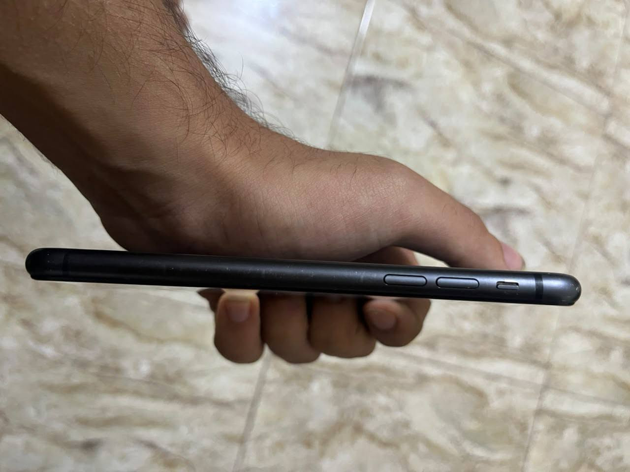 ايفون ١١ • ١٢٨ • فيس ايدي معطل