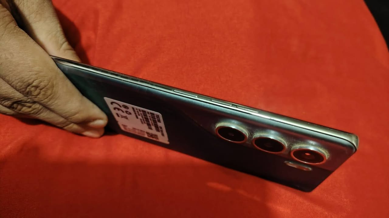 السلام عليكم جهاز للبيع Camon 40 Pro فايف جي 12
 الذاكرة 256 رام 12 بدون ملحقات ونضافة الجهاز 100/100

السعر 300 قفل 

الرقم الهاتف ***********
