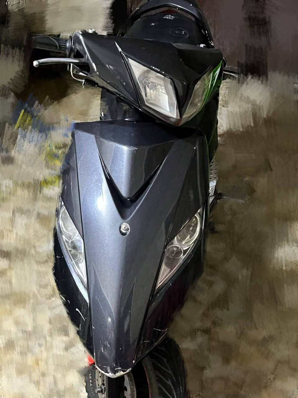 السلام عليكم دراجه ثعلب للبيع مكينه نظيفه كلجات جديده دراجه خير من الله شلعه معدل ما بيها اي نقص بس ضربه خفيفه بالكفر سعرها 800 الف وبيها مجال
للاستفسار ***********
مكاني بغداد .
