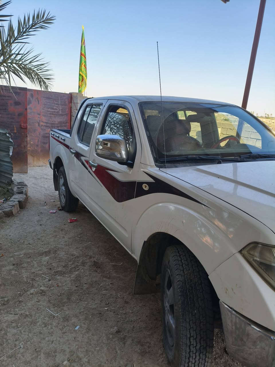 نيفاره موديل ٢٠١٣ اوتوماتيك بيه صبغ رقم اربيل سنويه منتهيه مكينه جديده سعر ٨٠ وبيه مجال (***********) ***********
