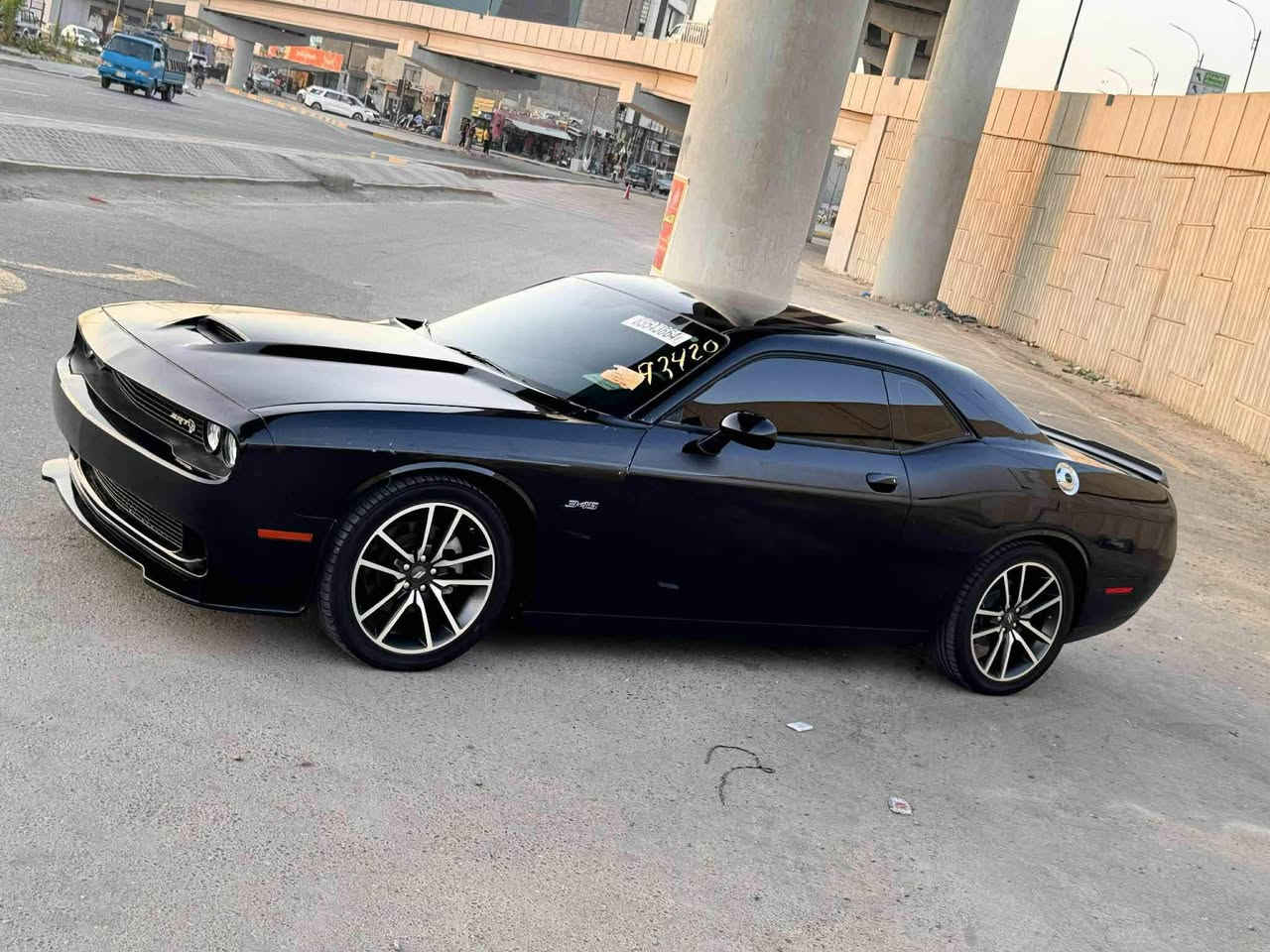 سلام عليكم جالنجر موديل 23
GTلون ابيض فول ماعده الفتحه
SXTلون ابيض 
RTلون اسود بلادي0
SXTلون اسود 
***********
