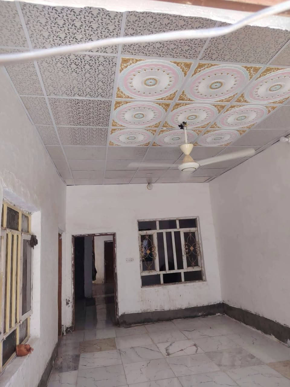 دار سكن طابو صرف
المساحة ١٣٠ متر
طابقين 😍
الواجه ٥ ونص متر 
البناء طابوق عكادة
استقبال
مطبخ
صالة
غرف نوم عدد ٢
حديقة
السعر ٤٨   مليون وبي مجال قليل
الموقع الديوانية حي العسكري الثالث قرب مدرسة المسرة
للاستفسار أكثر مراجعة مكتبنا التوكل للعقار الكائن في حي العسكري شارع ٣٠ او الاتصال والمراسلة على الواتساب على الرقم ***********
***********
