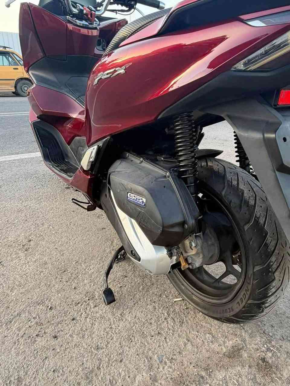 السلام عليكم للبيع
دراجة pcx 2020 بصمة

 الجيل الرابع ياباني وارد كوري

حجم المكينه 150cc 

لون احمر 

 قاعدة اصليات 

تايرات خلفي امامي نفس النقشة

جدد  

دكمة عاليه ناصي رماش 

حساس زدحام +

اوراقه غراضه كلها كاملة 

مكفوله كفرات ومكينة شرط الفحص 

تاخذة 

اي ستفسار خاص او واتساب 

***********

السعر 20 وبيهة مجال 

مكاني بغداد/
