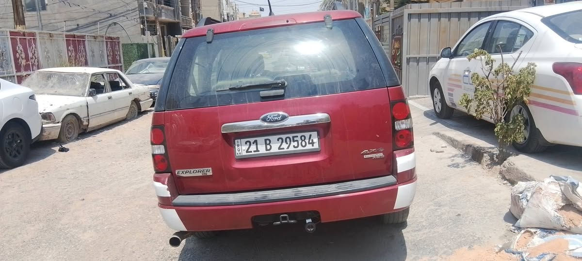 فورد اكسبلور 2007 بيها منظومة غاز كير محرك خير من الله باتري جديد حادثها باب سائق وتكمة السعر 80 بيها مجال رقم سليمانية باسمي للاستفسار ***********
