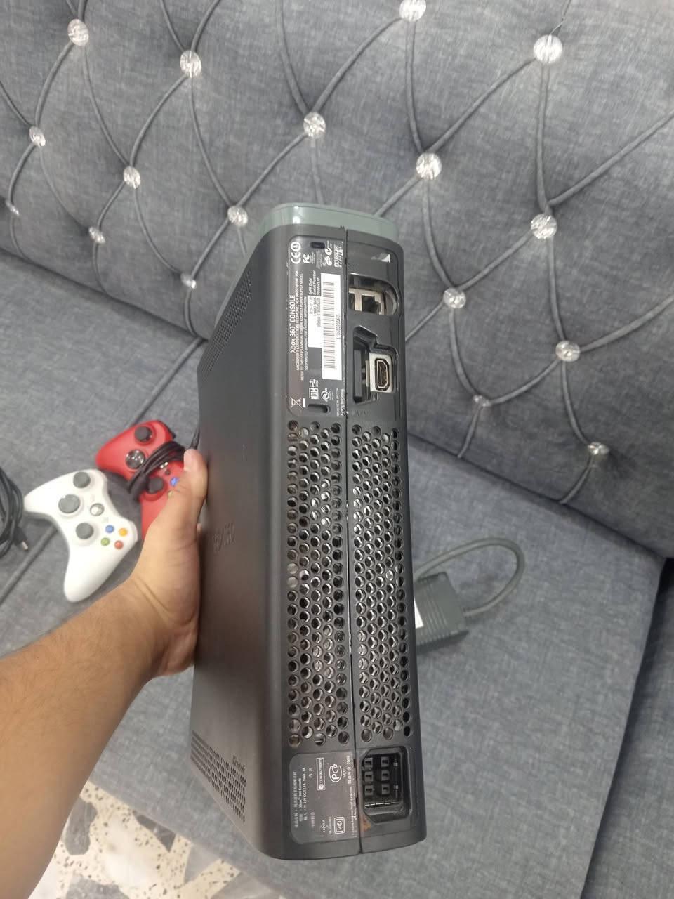 🎮 كاسبر Xbox 360  للبيع 🔥
📌 التفاصيل:
• الجهاز:كاسبر Xbox 360 
• الحالة: نظيف ومرتب
• 🎮 عدد اليدات: 1 بلوتوث+1 واير
• ⚡ محولة الكهرباء موجودة
• 🔌 جميع الكيبلات موجودة
• الجهاز شغال ومفحوص

🎮 الألعاب الموجودة:
• Call of Duty: Black Ops 1
• Call of Duty: Black Ops 2
• Call of Duty: Black Ops 3
• Call of Duty: Advanced Warfare
• GTA San Andreas
• GTA IV

وبي بعد العاب خير من الله 

💰 السعر: 135 وبي مجال 
📩 للتواصل: خاص او على الرقم: ***********
