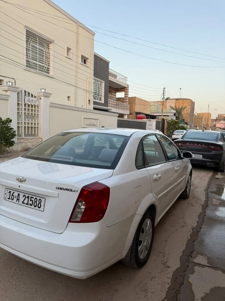 اوبترا موديل 2010
جاهزه من كير ومكينه وحداديه وتبريد بسمي تحويل مباشر 
رقم قادسية دولي 
السعر 78 وبيها مجال بسيط 
***********
