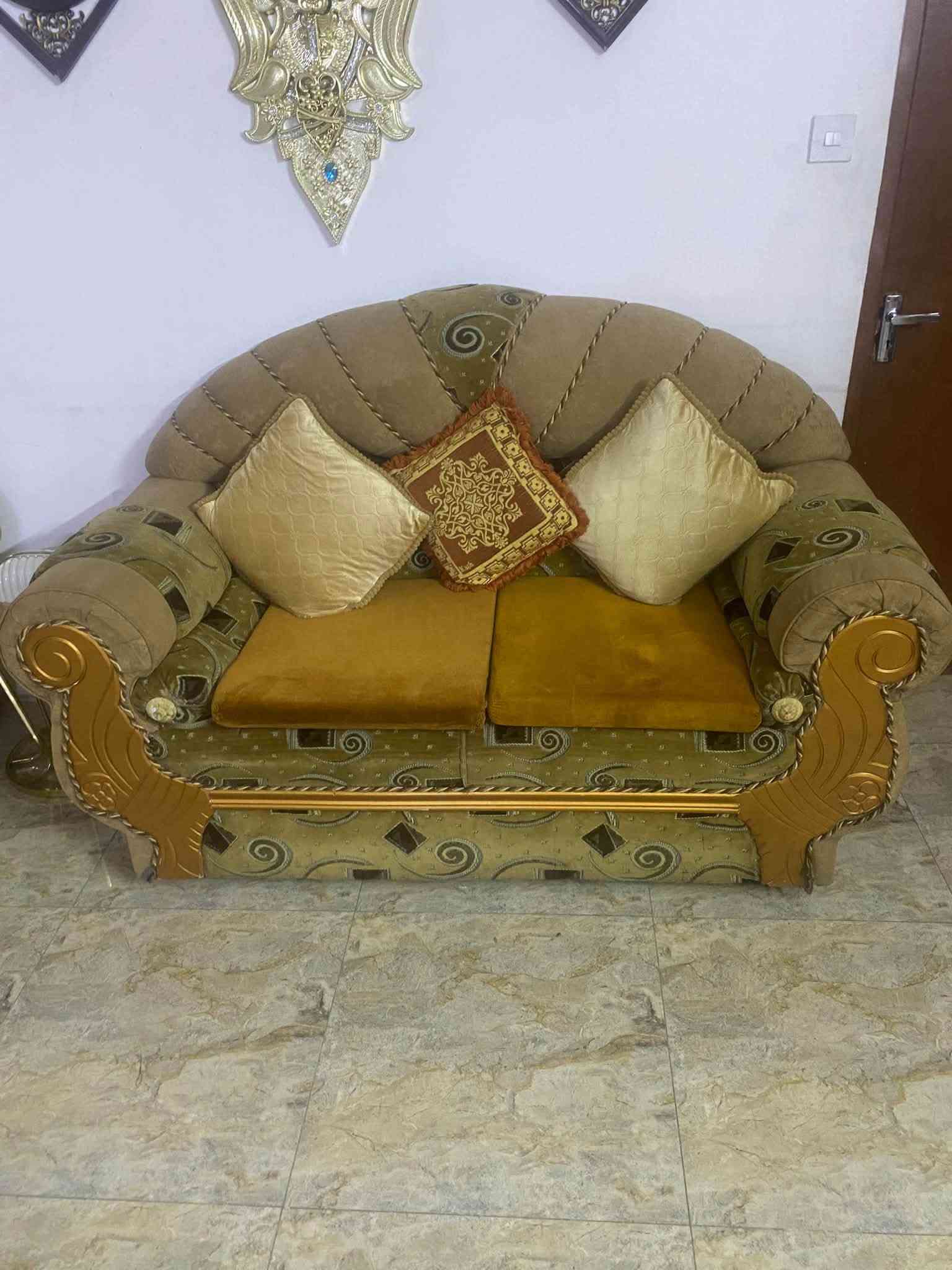 طقم ١٠ مقاعد • صالون • حي الصحة