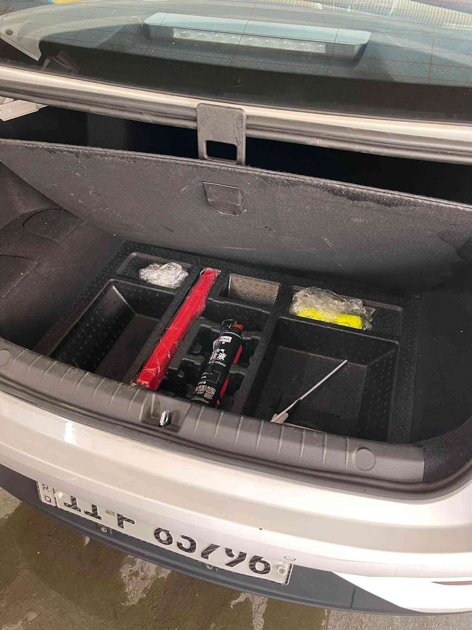 � للبيع BYD Qin Plus
مديل 2025

✅ كفالة عامة من الصبغ، التبديل، 
فقط بيه بي دي ار على كد شبر باقي مكفول
✅ الممشى: 19الف كم فقط.الكلي
✅ السيارة بحالة الوكالة، ولا تحتاج أي مصروف.
✅ جميع الأغراض الأصلية موجودة، مع الشاحن الأصلي وكامل ملحقاته.
✅ محدثة وبرمجه الشاشة.
بسمي هزة وسنوية جديدة تحويل مباشر
📍 الموقع: بغداد – الكرادة.

💰 السعر: مناسب جدًا وأقل من سعر السوق للمشتري الجاد.

للاستفسار أو المعاينة، راسلني على الخاص أو اتصل ***********
