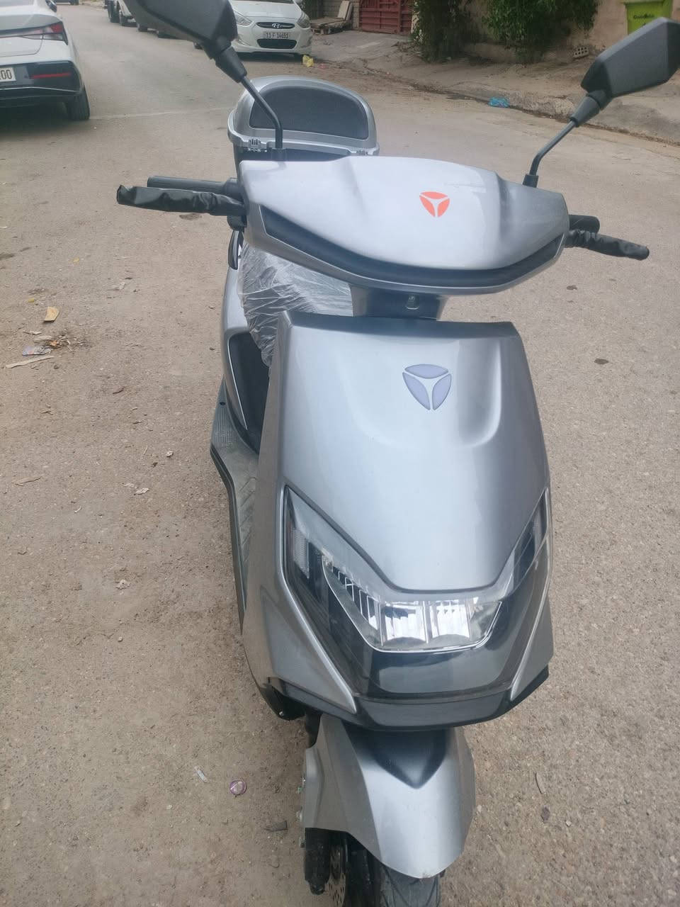 YADEA RN • دراجة شحن • بطارية ٧٢ف/٢٣أم
