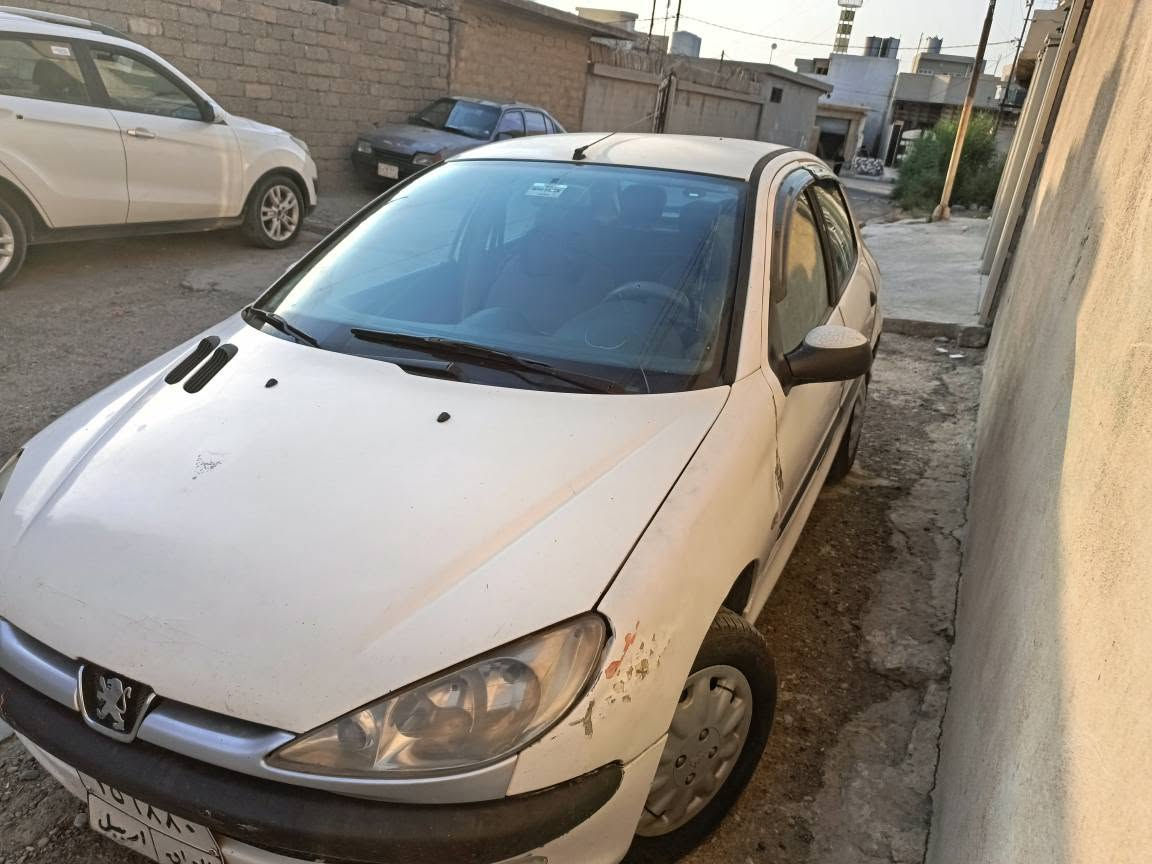 بيجو 2011
رقم اربيل بطانيه
كير محرك شرط
تبريد شغال فقط يحتاج غاز
فول توماتيك
طخم تاير جديد
ابيع شرط التحويل
بيها 3 قطع صبغ بدون داخل
السعر 25$
شراي اتصل لا تعلق 
***********
 بي واتساب تل كيف, نينوى
