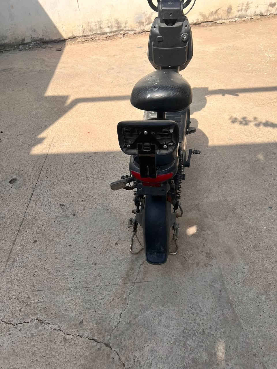 دراجة شحن • حجم ١٤ • ٤ بطاريات