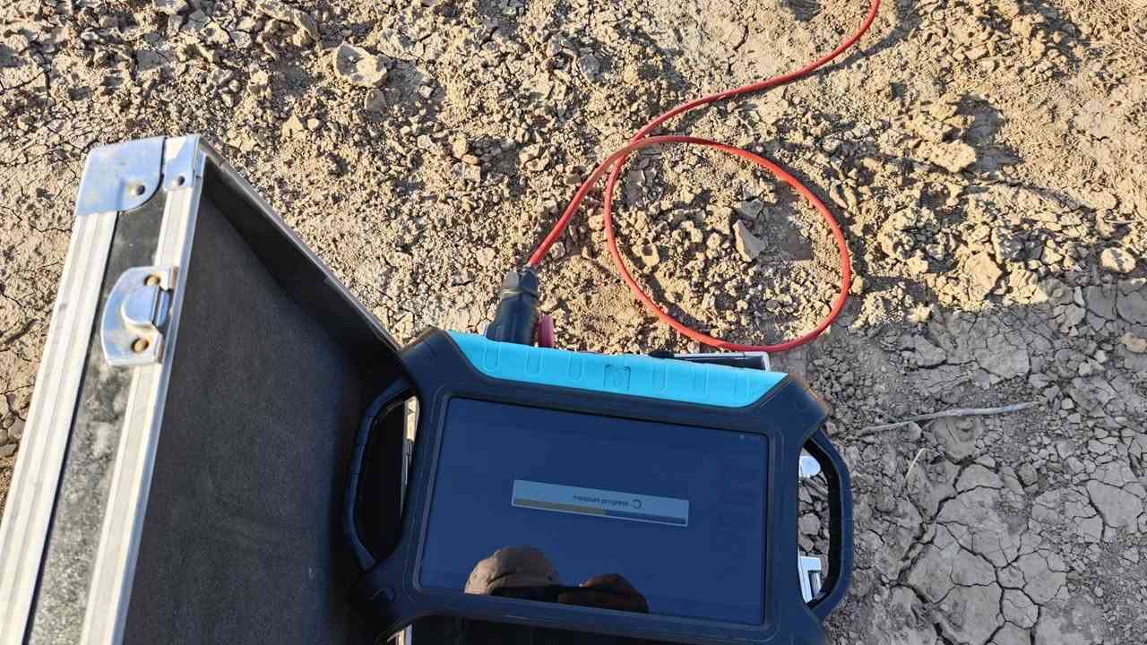 كشف في سبع البور تحديدا منطقة الشيخ عامر تم إجراء دراسة جيولوجية للكشف عن المياه الحوفية.. بتأريخ/ 8..9. 2026
water exploration geology
مكتب البحوث للدراسات الجيولوجية والهندسية للكشف عن المياه الجوفية بأستخدام احدث اجهزة الكشف الجيوفيزيائية.تحديد اعماق المياه _السطحية_والجوفية_تحديد نوعية المياه_مالحة_عذبة_معدنية
تحديد غزارة المياه 
تحديد الفرغات والتكهفات
 الصخور القاسية غرانيت بازلت

للطلب والاستفسار  يرجي تواصل معنا عبر الواتساب او الاتصال عبر ارقامنا التالية:
***********
*********** #العراق #سماوة #الموصل #بغد #الرمادي #كربلاء #ديوانية #نجف #البصرة
#كشف_مياه_جوفي
#تقنيات_حديثة_العراق
#الديوانية_نجف_بصرة
#كربلاء_بغداد_ناصرية
#المثنى_ديالى_بابل_صلاح_الدين
#الزراعة_العراف_فلاحين
#الزراعة_المياه_الجوفية
#الزراعة_المستدامة
#الفلاح_العراقي
#مشروعات_زراعية
#المياه_الجوفية_في_العراق
#التقنيات_الزراعية
#خدمات_زراعية
#زراعةالعراق
#الأراضي_الزراعية
