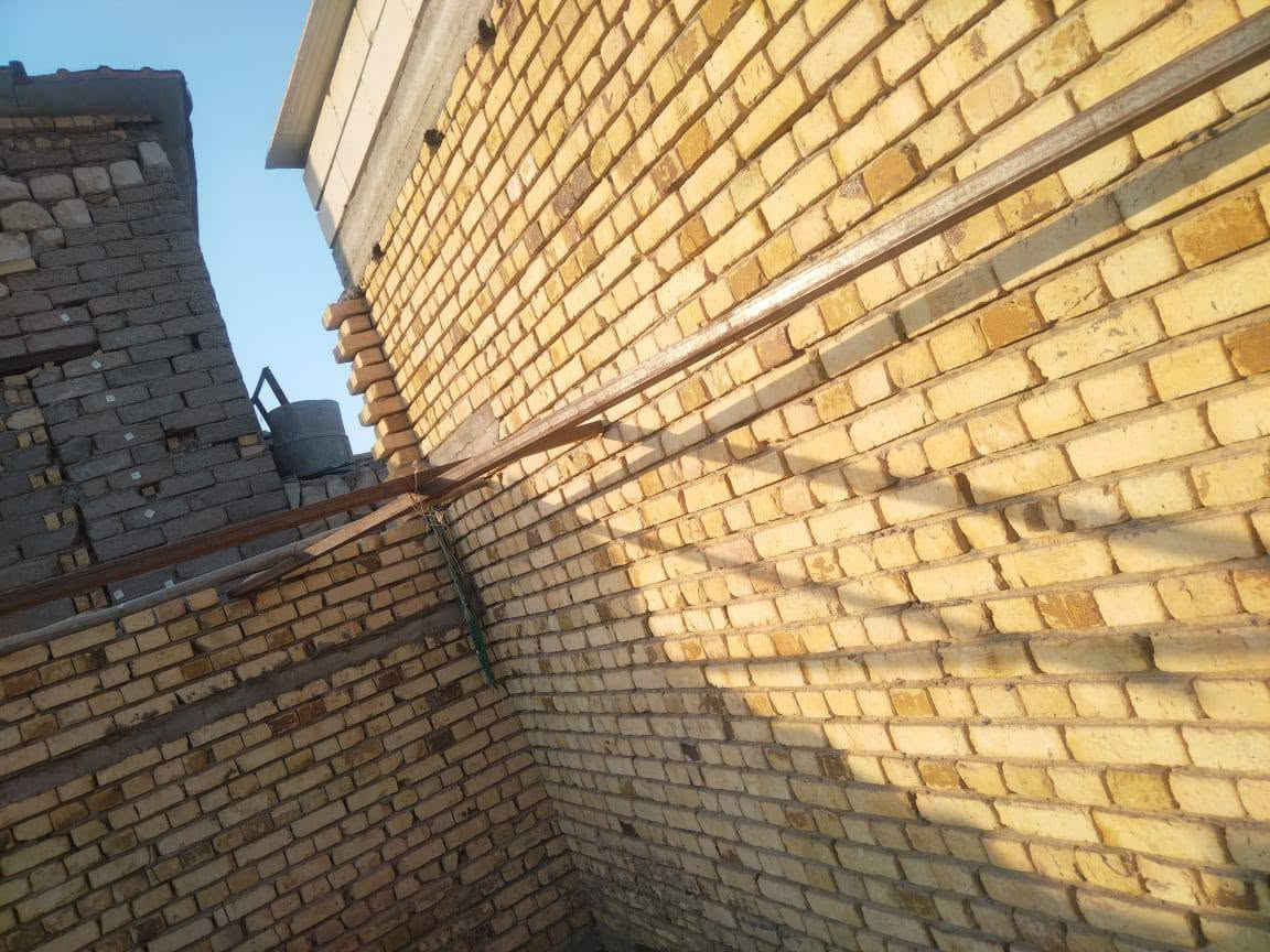 شرك  طول كامل وشخاط اشتريتهن ردت اسويهن قفص بس الله ماقسم الي وبعت حلالي   4  شخطات طولهن 4امتار   و10 شخطات طول الوحده مترتين ونص لبيع المكان سوق الشيوخ رقمي ***********  مامتواجد على الفيس

