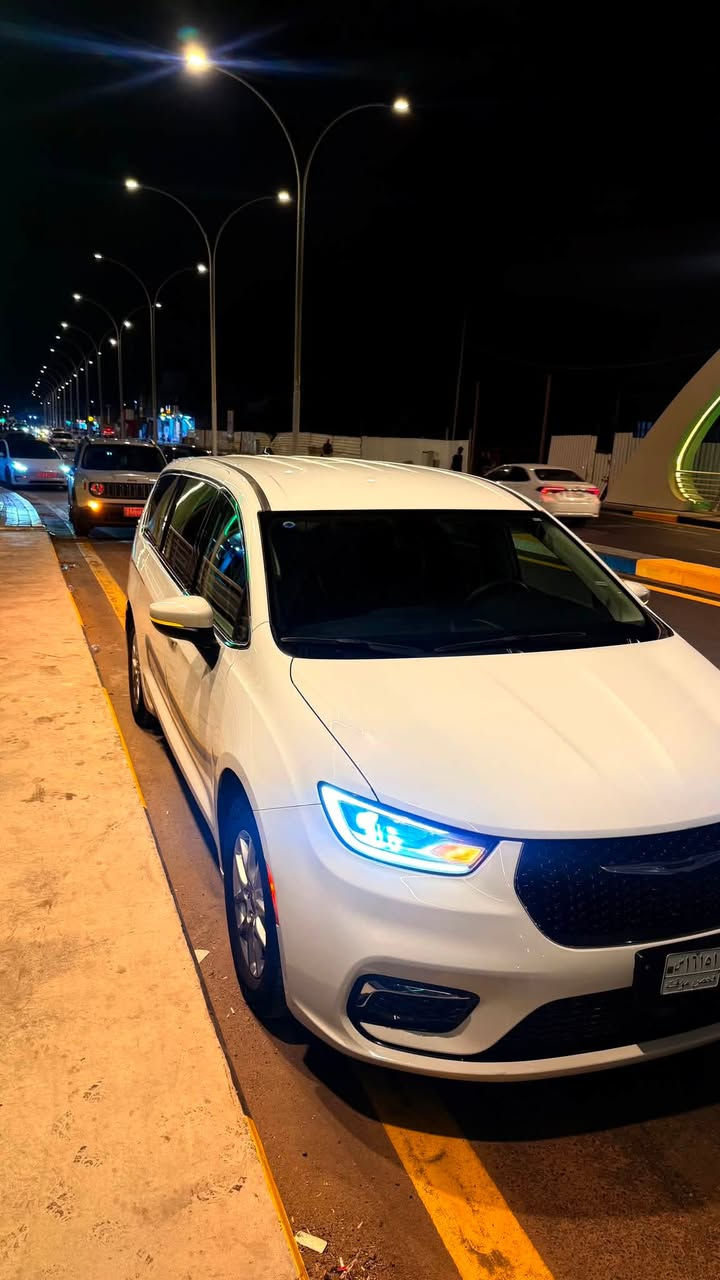 للبيع Chrysler Pacifica موديل 2023
وارد كندي
المحرك : 3.6L / 6 سلندر
العداد : 74,000 فقط
اللون : ابيض 
السيارة فحص مؤقت 
المواصفات :
فول مواصفات عدا الفتحة، بصمة، تشغيل عن بعد، ابواب جانبية وخلفية كهرباء، كاميرا دوارة، شاشة كبيرة، رادار، تبريد 3 قطع، كراسي جلد كهرباء، تحكم ستيرن كامل، ويل كب، وبعد بيها هواي مواصفات.
حالة السيارة :
سيارة مال بيت ونظافة 99% مثل ما موضح بالصور
نسبة امطار بسيطة فقط في الصندوق الخلفي (صندوك) ولا قطعة مبدلة ولا ايرباك طاك.
مكفولة من الغرق والشاصي والايرباك
سيارة جاهزة من كلشي ومابيها اي نقص
السعر : 225 ورقة وبيها مجال بسيط للشراي
المكان : البصرة - ابي الخصيب
للاستفسار : ***********
الشراي يتصل حياه الله
