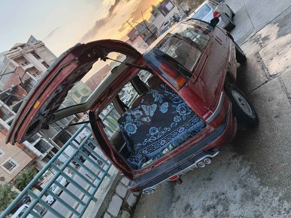 شوفرليت 1995 مه كينه و گير ي  تويتاكامري  ئؤتؤماتيك ..  سه نه وي و وه كاله ت   كاره بايي  ..هه موو گياني ئيش ئه كات ... له سليمانيم .. نرخي ١٤ گه لا معامه له يه كي كه م ... گؤرينه وه ش ئه كه م شتيك به دلم بيت ..***********.. السليمانية, العراق
