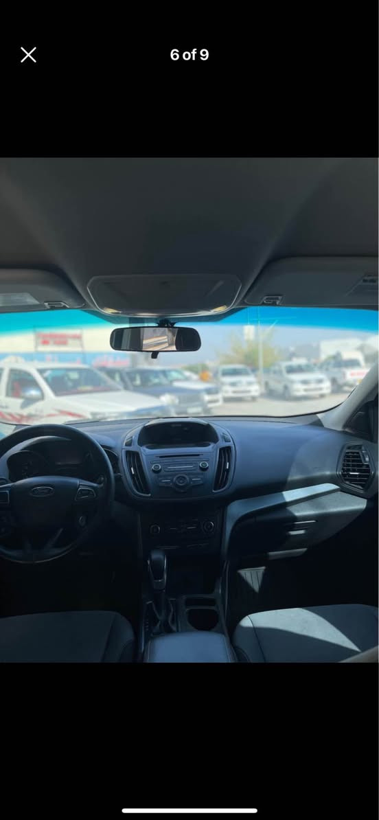 فورت ئيسكيف لوك فول مواسفات و توماتيك 
ته نها يه ك پارچه و نيوى سبوغ هه يه 
سه نه وى تازه يه مه كينه و گير به شه رت 
چوارحتابه ى تازه ى له ژيره 
شوين چوارقورنه 
بو په يوه ندى كردن *********** رانية, السليمانية

نص مكتوب في الصور:
- ***********
- 2 of 9
- 6 of 9
- 7 of 9
- 5 of 9