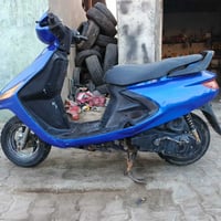 فراشه للبيع كله شغال سلف لايت هورن قفل جنطه قفل ستيرن  ما ناقصهه برغي ...