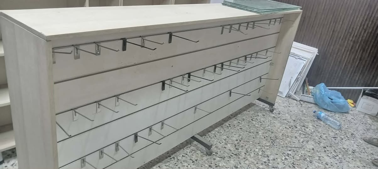 اريد ابيعهم ماعندي مساحة بل مكتب انطيني سعر وتعال اخذهم ***********
