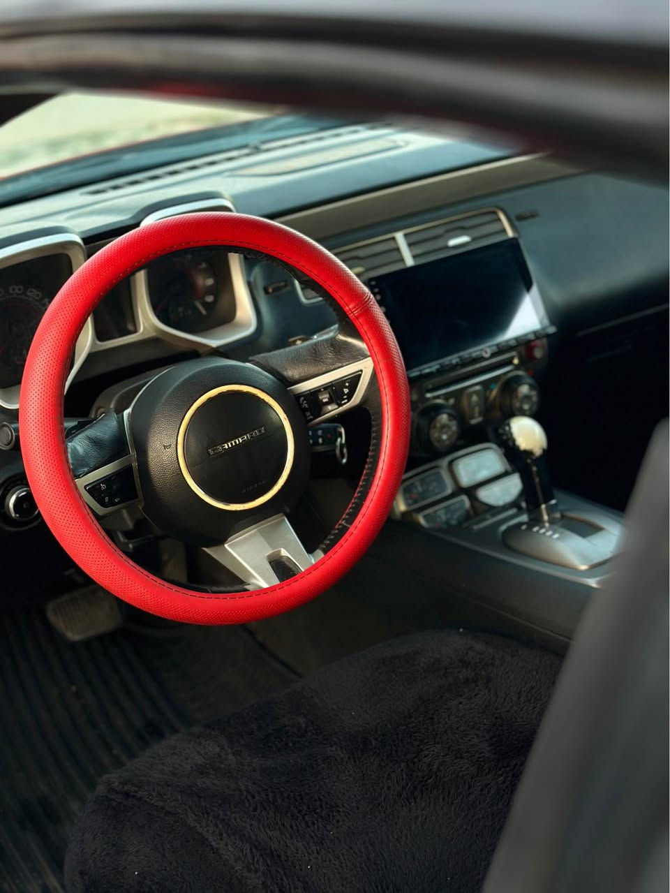 کاماڕۆ SS V8 مۆدێل 2010

بۆ فرۆشتن یان گۆڕینەوە

ڕەنگ پرتەقاڵی سبوغ عام تازە عیزام کراوەتەوە بۆ جوانی

سەیارەکە نموونەیە لە جوانی و کەشخەیی

چوار ویل و تایەی لۆکی لەسەرە

سەنەوی تا 2027 

5 وەرەقە غرامەی لەسەرە لە دوای معامەلە بە دەست دەگەڕێندرێتەوە

شاشە ئایپادی جوانی بۆ بەستراوە

مەکینەی تازە تەعمیر کراوەتەوە و زۆر مەزبووتە

نرخی 83 و معامەلە

ژمارە مۆبایل:

*********** رانية, السليمانية
