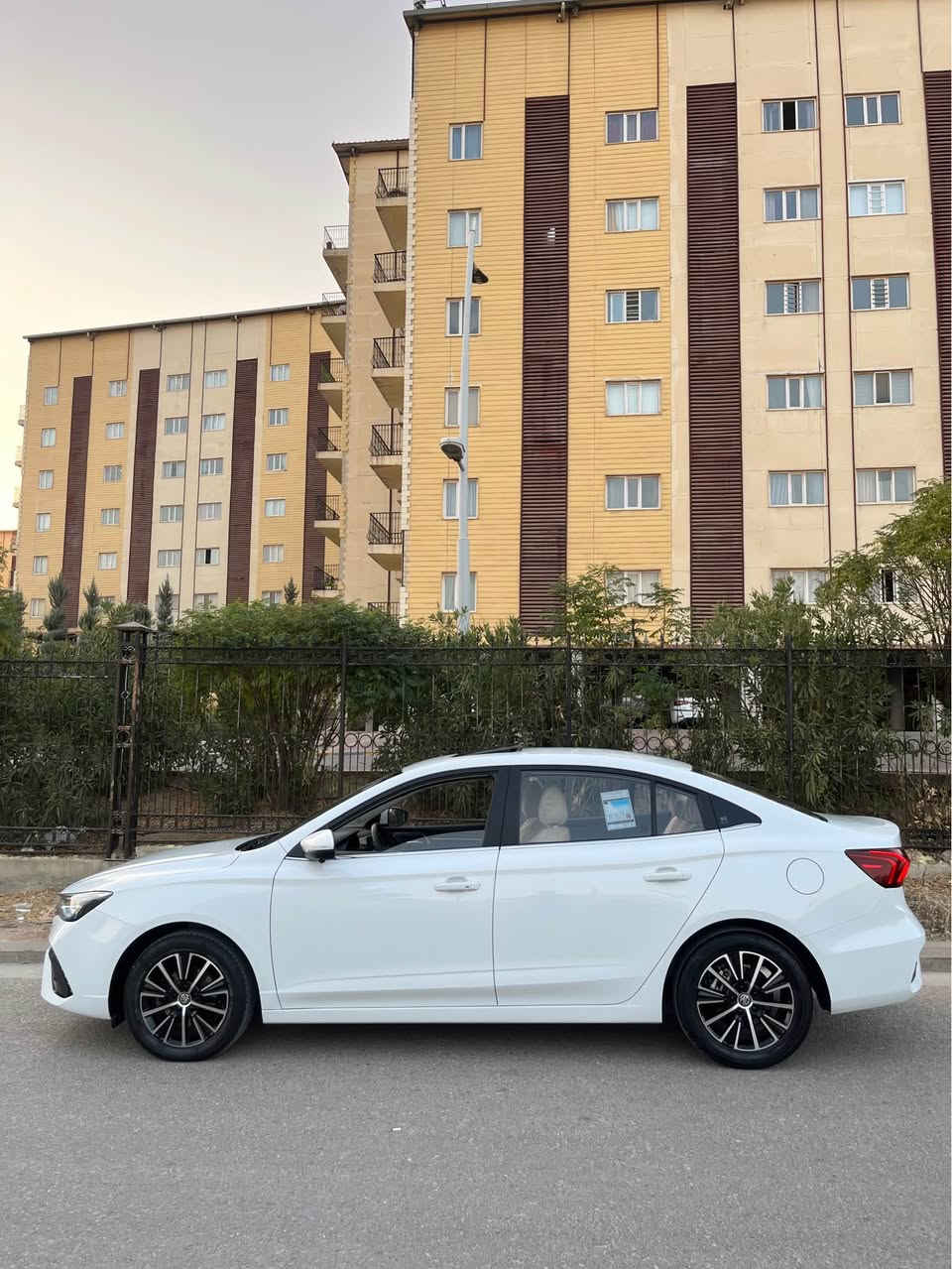 mg 5 luxury 2025 18’000kmڕۆشتووە ٢چاڵی بچوکی هەیە جێی باس نییە سەیاروکە زەمانە و فول فولە *********** نرخی ١٢٦ السليمانية, العراق
