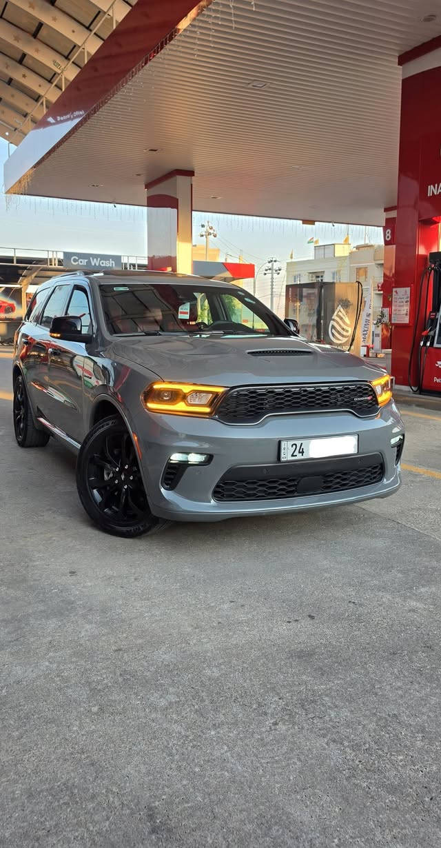 دورنكو 2022 RT PLUS BLACK EDITION
ارتي بلس بلاك ايدشن 
ماشية 45 فقط 
فول مواصفات أعلى فئة 
محرك V8 HEMI 5.7L دفع رباعي 
 

فتحة سقف ( سلايت )
داخل احمر بالكامل مع سقف كنتارا 
سستم صوت Harman Kardon
19 سماعة
كشنات منفصل VIP
رادار امامي ( تثبيت مسار مع مانع تصادم )
رادار جانبي ( نقطة عمياء )
حساسات أمامية وخلفية مع وقوف ذاتي 
شاشة كبيرة وايرليس كاربلي واندرويد اوتو 
كشن وستيرن خزن ميموري 
لايتات LED بالكامل داينمك
صندوق كهربائي 
تشغيل عن بعد 
شاحن موبايل وايرلس 
مرايات تعتيم وتدفئة
كشنات تدفئة وتبريد 
ستيرن تدفئة 
ويل قياس 20 بلاك
شفتات ستيرن 
اشاير مري 
وضعيات قيادة سبورت وايكو 
اوتو ستارت ستوب ( انطفاء ذاتي )
ستيرن رياضي على شكل حرف D

بيها 3 قطع بخ 

رقم دهوك بأسمي 
رقم وهزة وسنوية كله جديد 

السيارة جداً نظيفة وبوضع الشركة 

السعر : 288 وبيها مجال 
مكان السيارة دهوك 
***********
***********
اتصال أو واتساب
