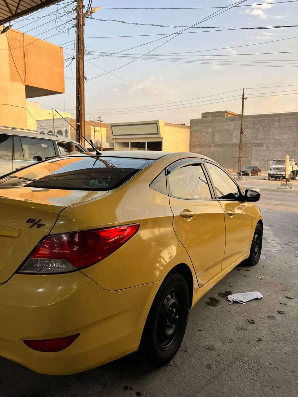 السلام عليكم اكسنت للبيع موديل ٢٠١٥ وارد خليجي بدون اي ضرر سنويه هزه جديد تبريد ثلج تحويل ثاني يوم  باسمي شخصيا السعر  82 وبيها مجال سياره كدامك نضافتها 

***********
