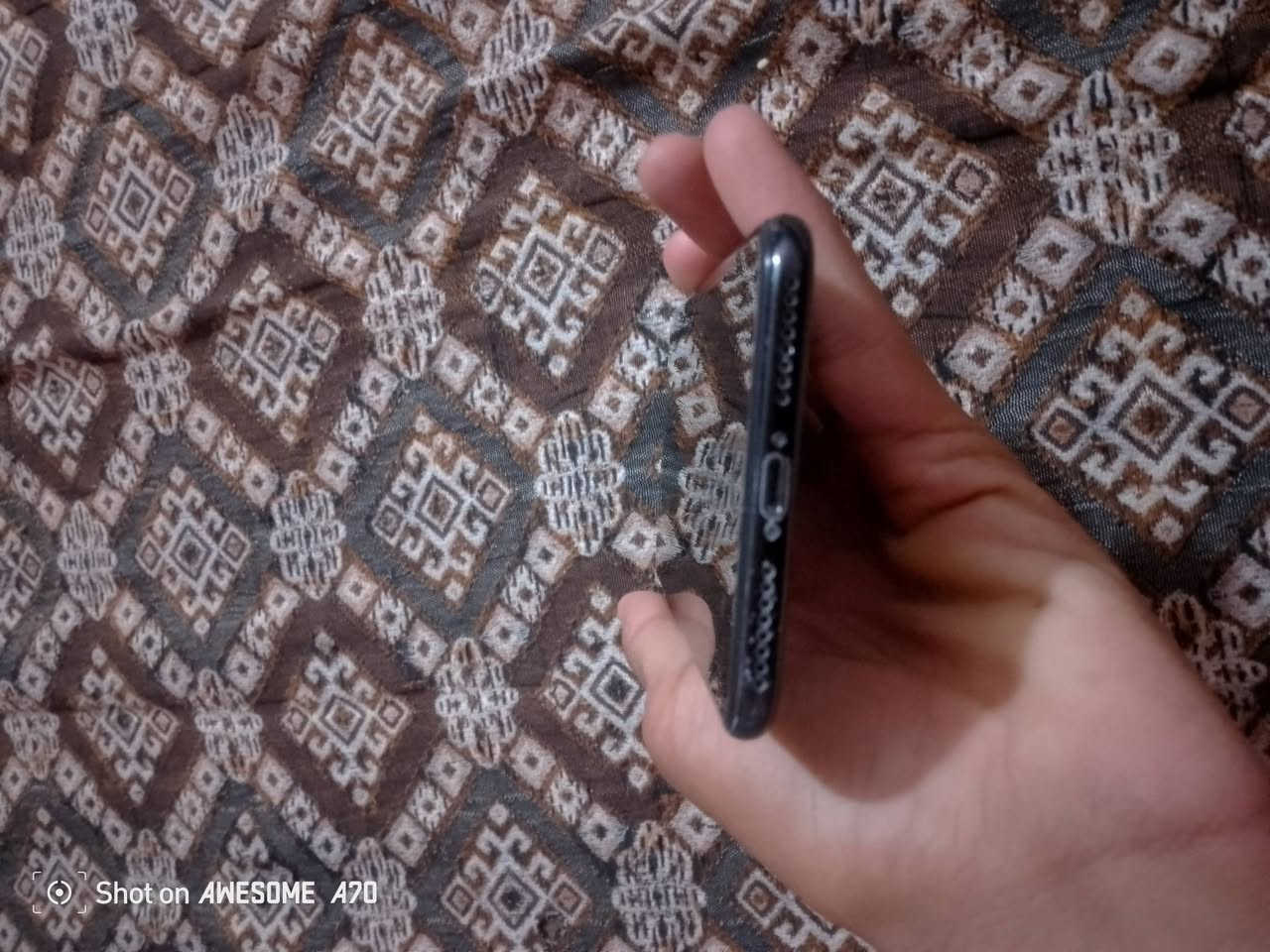 سلام عليكم جهاز ايفون 7بلاص 
ذاكره 128 البطاريه 99 
الجهاز مبدل بطاريه اصليه شرط وكاله 
نضافة 100%
السعر 175 
المكان سامراء ناحيه المعتصم
للاستفسار *********** أو بي واتساب
