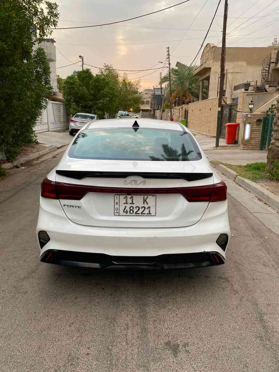 السلام عليكم كيا فورتي موديل 2024
محرك 2000 دوش 

ماشيه 64 الف كيلو 

 كير 8 نمر اقتصادي 

3 وضعيات قيادة تحديد مسار 

مثبت سرعة 

مانع انزلاق وتصادم 

نص فول معروفه مواصفاتها 

مكان / بغداد /حي الجامعه 

سعر / 130 $ 

الرقم /***********
