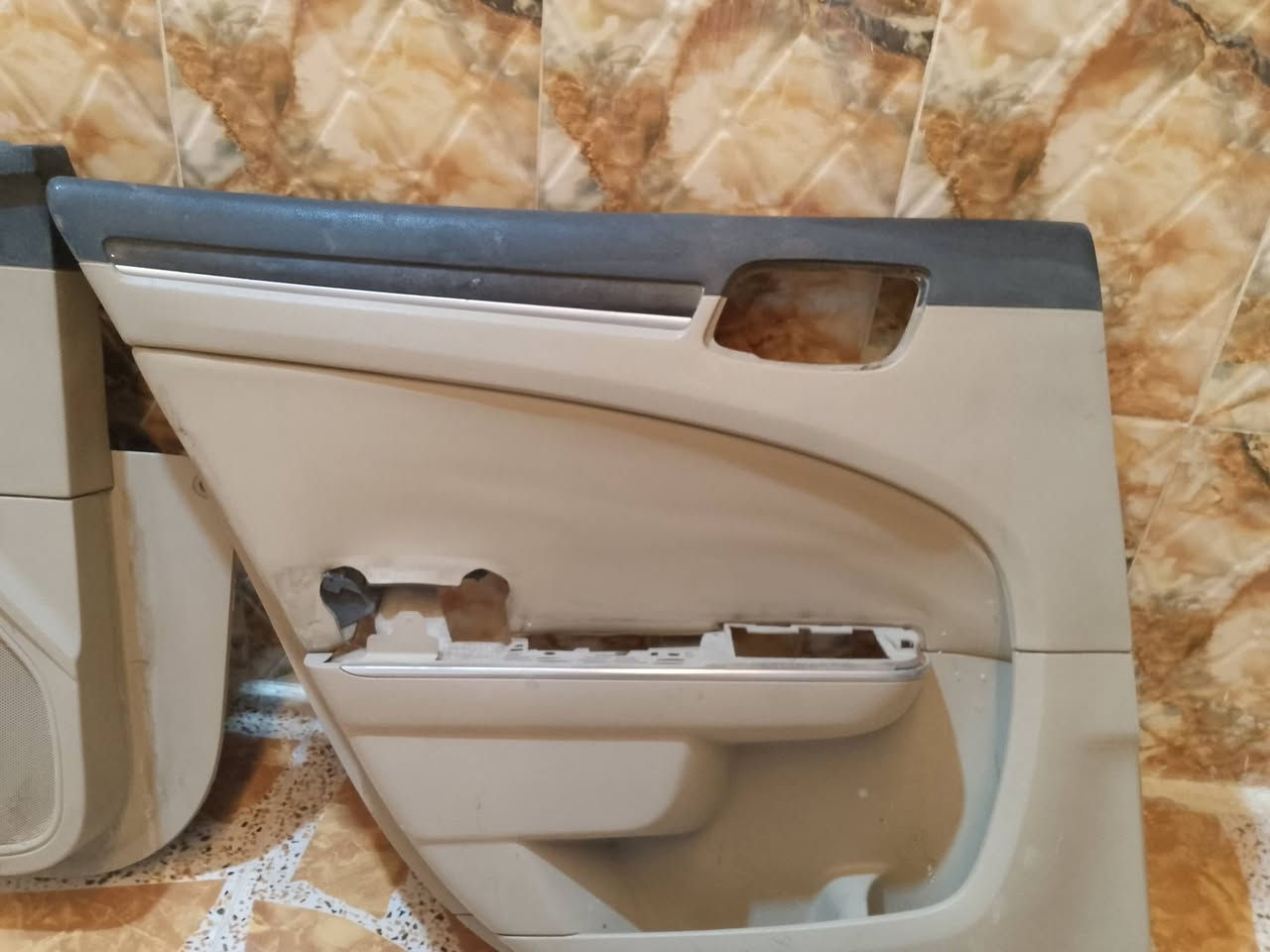 بطاين اوبامه • مديل ١٢ • مضخم صوت