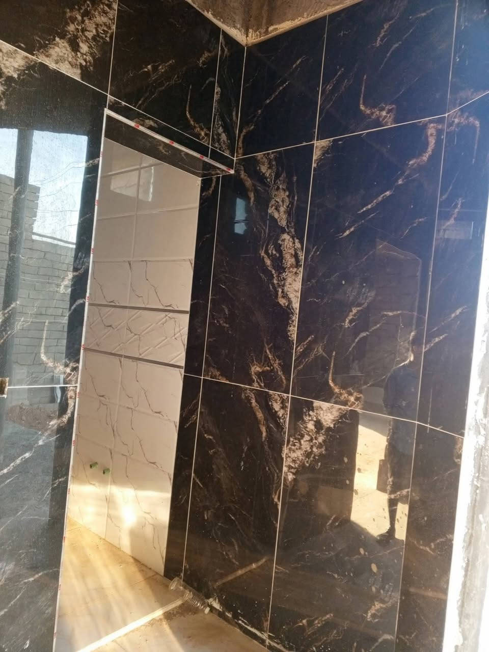 روسلام عليكم خلفه سراميك جدران ورضيه اشتقل عل متر وكباله واجهيات لبخ وطلس كرخ فقط توصل *********** وتساب

