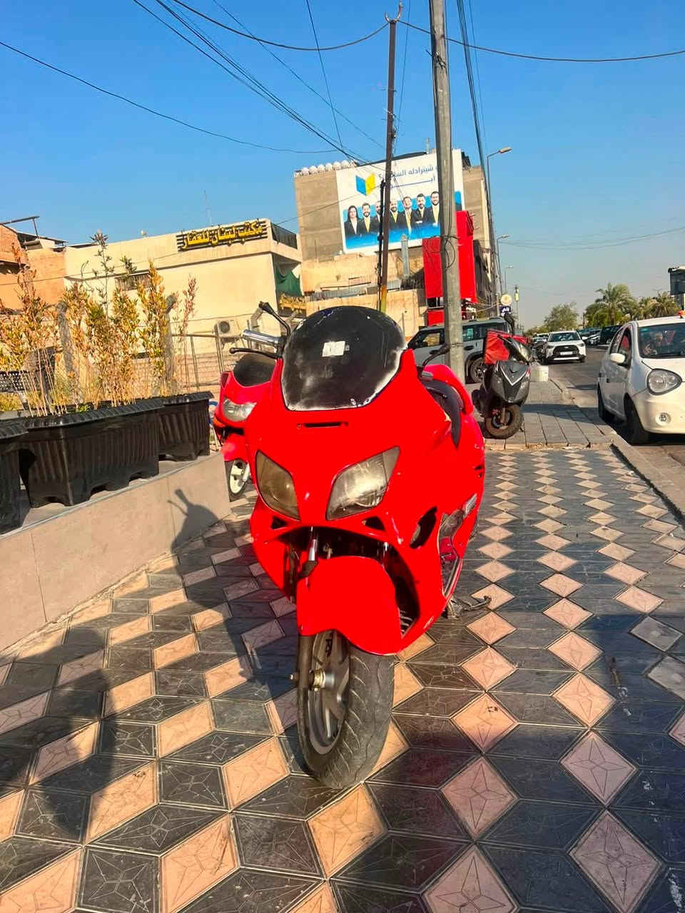 السلام عليكم شباب 
فورزه 06
دراجه حلوه مكينه ناعمه 
لا نضوح لا تبخير 
نكره سلف كل وقت 
بيها بعض الملاحضات البسيطه
مكلف بنشر للاستفسار اكثر
*********** وتساب 
***********
بغداد

